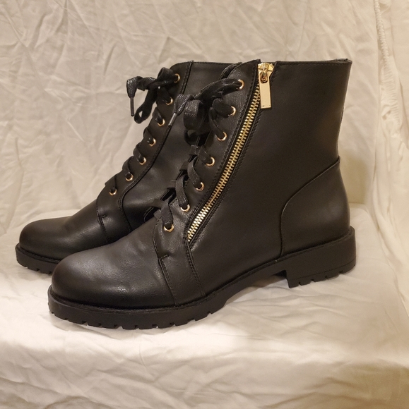 Shoe Dazzle Shoes - Shoe dazzle Lucy boots, size 9, black, zip, NWOB Shoe Dazzle Shoes - Shoe dazzle Lucy boots, size 9, black, zip, NWOB